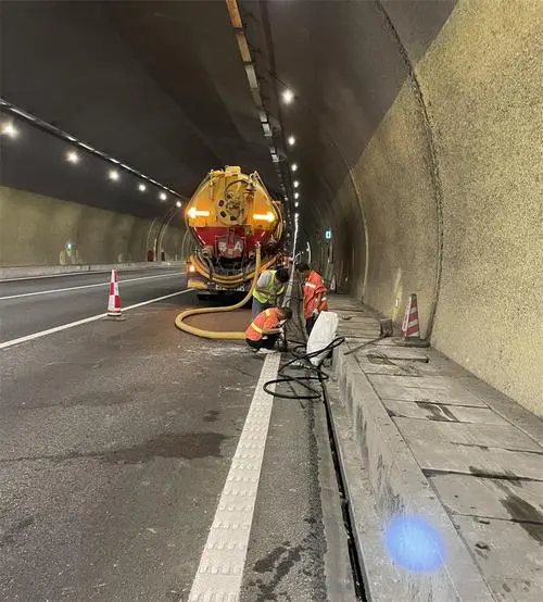 莒县隧道排水渠清淤